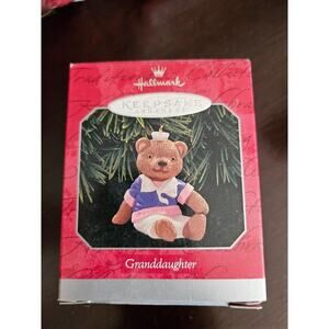 Vintage 1998 Hallmark Keepsake Ornament - Granddaughter Bear Christmas Ornament